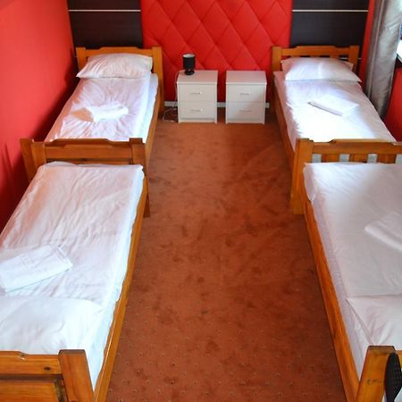 Hotel Astra Бартошице Экстерьер фото