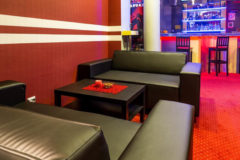 Hotel Astra Бартошице Экстерьер фото