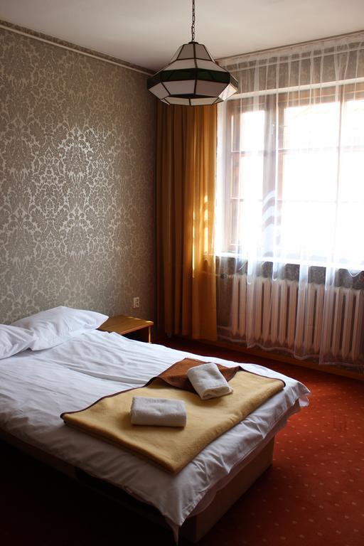 Hotel Astra Бартошице Экстерьер фото