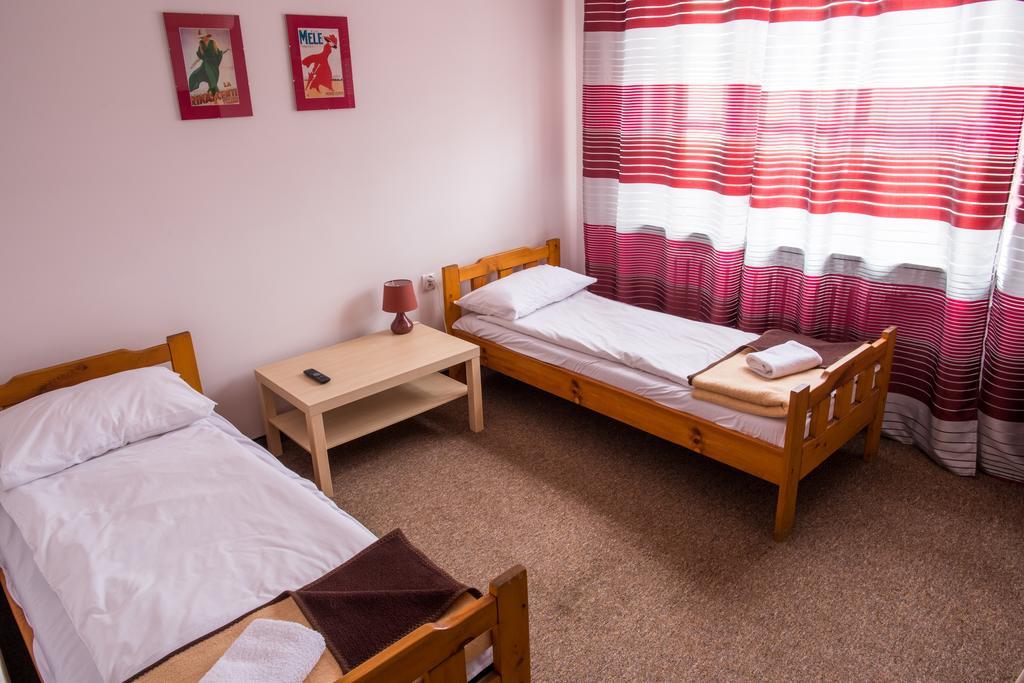 Hotel Astra Бартошице Экстерьер фото